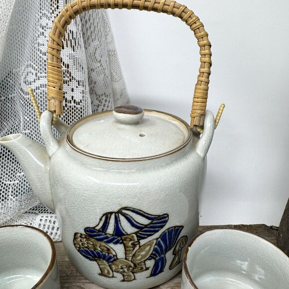 Vintage Ceramic Teapot Set With 6 Matching Cups Mushroom Design Wicker Handle - Picture 3 of 10